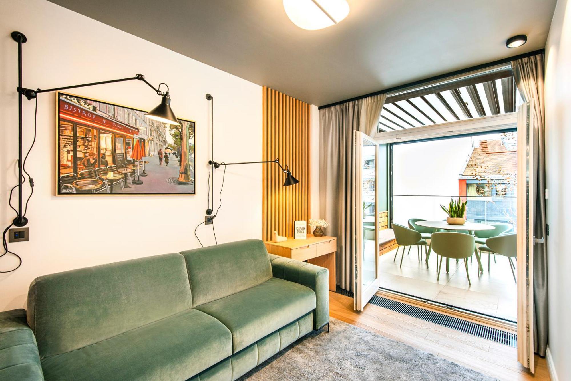 Castle Apartment *