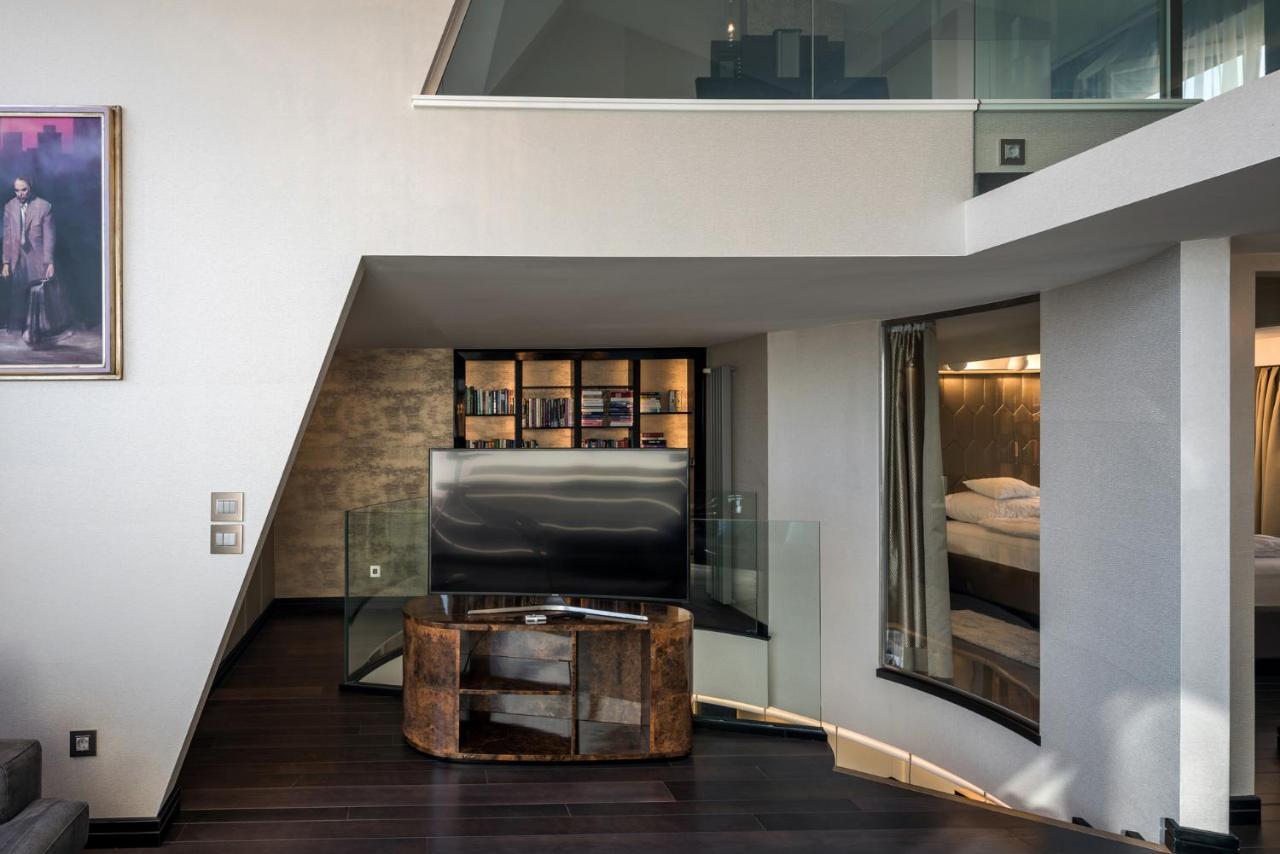 Castle Apartment *